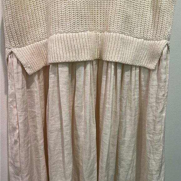 Kimchi Blue Ivory Knit and Flowy Babydoll Style Top Size M - Picture 8 of 14